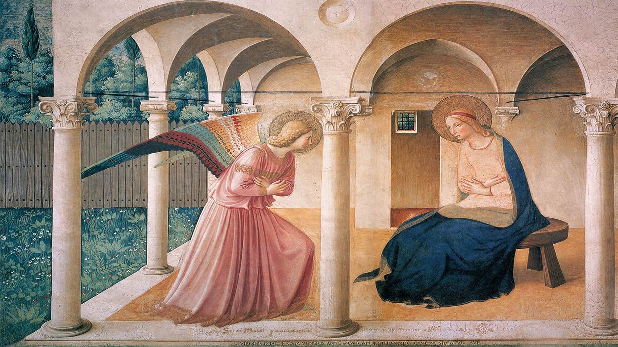 El fresco de la Anunciación de Fra Angelico: el ángel Gabriel arrodillado ante la Virgen María bajo una logia
