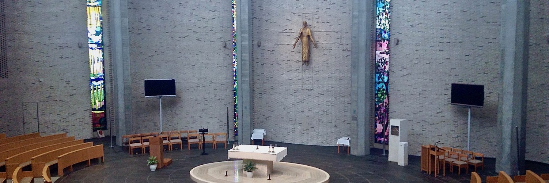 Interior of St. Ignatius Church, Tokyo / 聖イグナチオ教会の聖堂内部